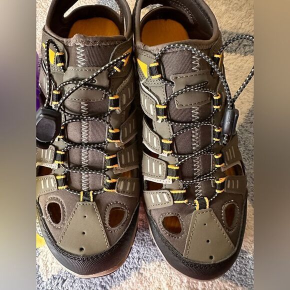 Eddie Bauer Men's Bungee Lace Eastport Breathable Water
Shoe Sandals (Brown, 10) - Picture 3 of 8